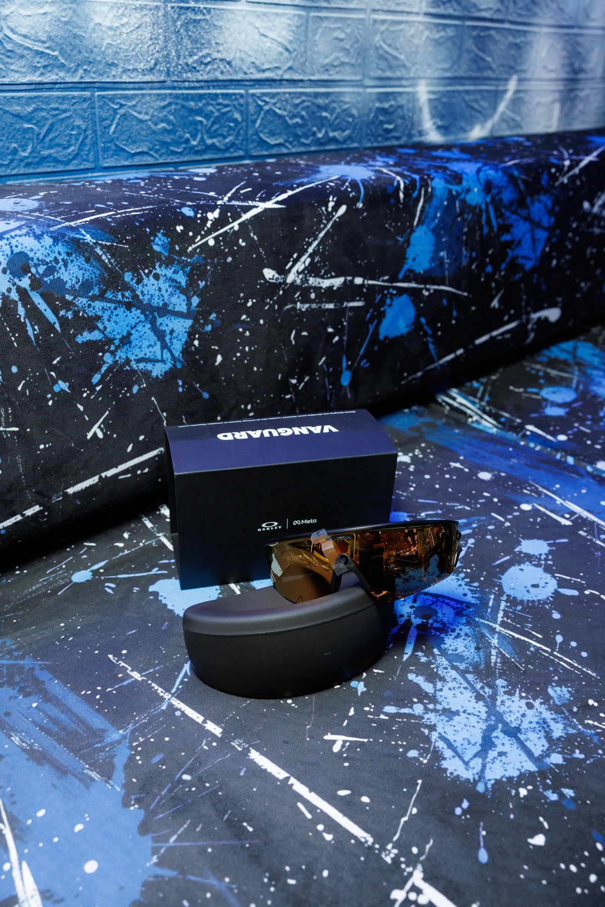 Oakley Meta — подарунок партнерам One Partners та Evoplay